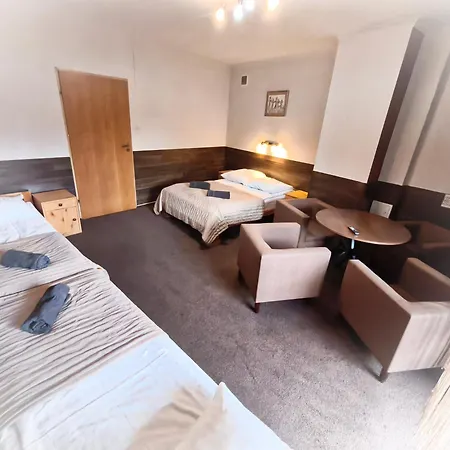 Pokoje Goscinne I Apartamenty Krupowki 19 Zakopane Exterior photo
