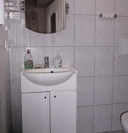 Pokoje Goscinne I Apartamenty Krupowki 19 Zakopane Room photo