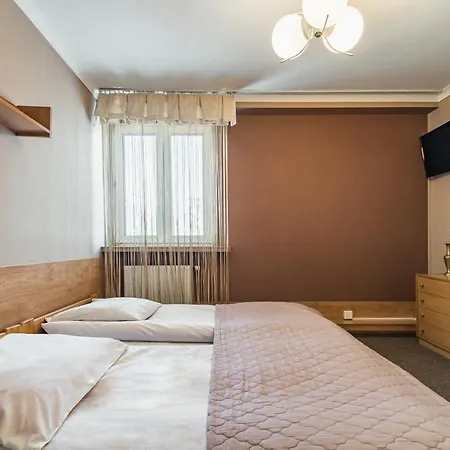 Pokoje Goscinne I Apartamenty Krupowki 19 Zakopane Exterior photo