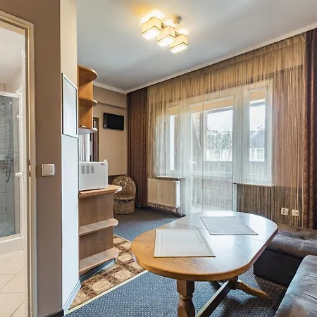 Pokoje Goscinne I Apartamenty Krupowki 19 Zakopane Exterior photo